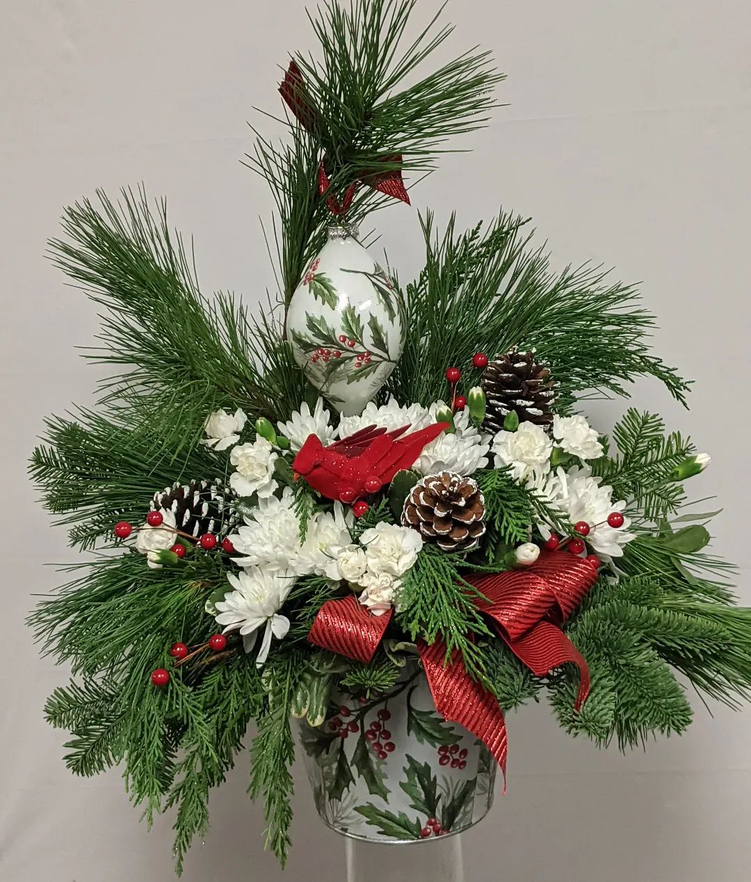 Tim's Touch Florist, Gifts & Flower Delivery :: Holiday Holly